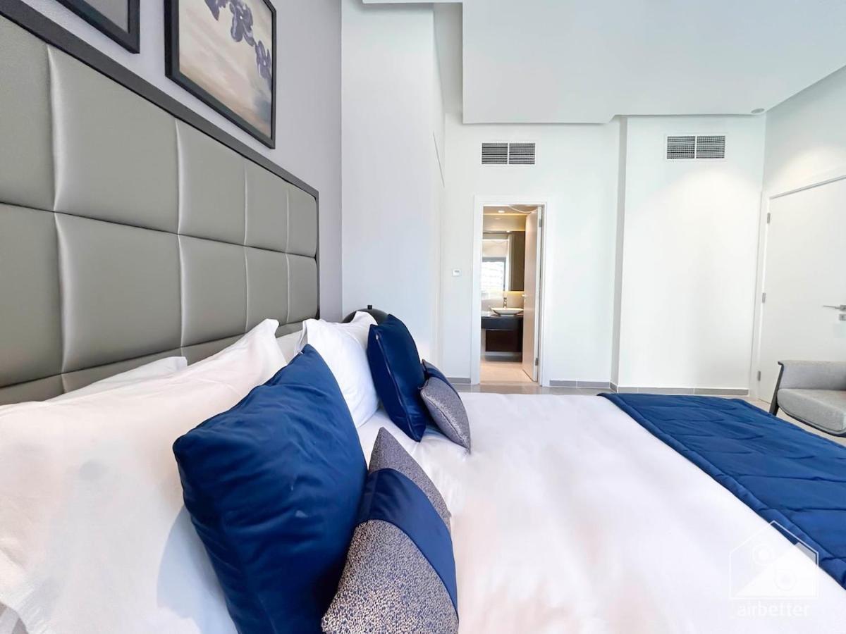 Luxury Stay At Damac Majestine With Balcony & Views Dubaj Kültér fotó