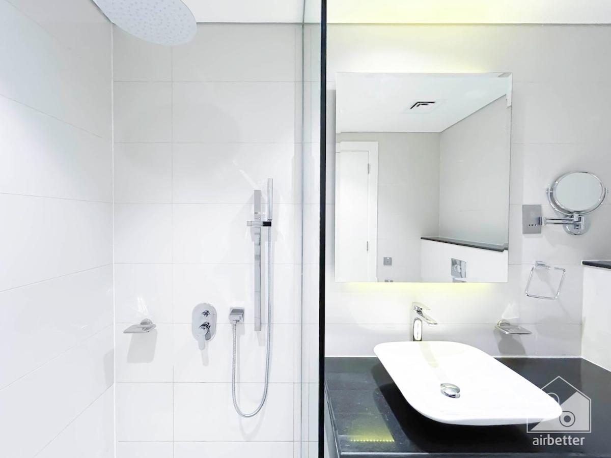 Luxury Stay At Damac Majestine With Balcony & Views Dubaj Kültér fotó